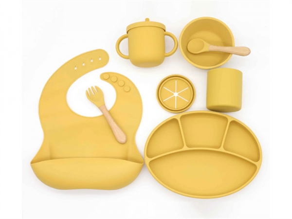 How often is it better to change silicone tableware?